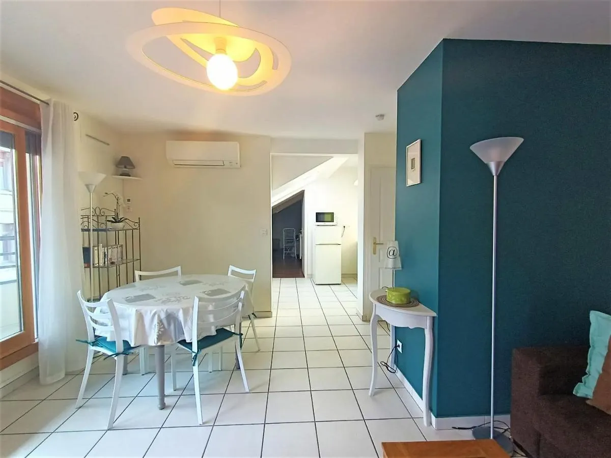 Charmant T2 Moderne Avec Balcon A Aix-Les-Bains, Proche Centre Et Services - Fr-1-555-61 0*, Aix-les-Bains Francie