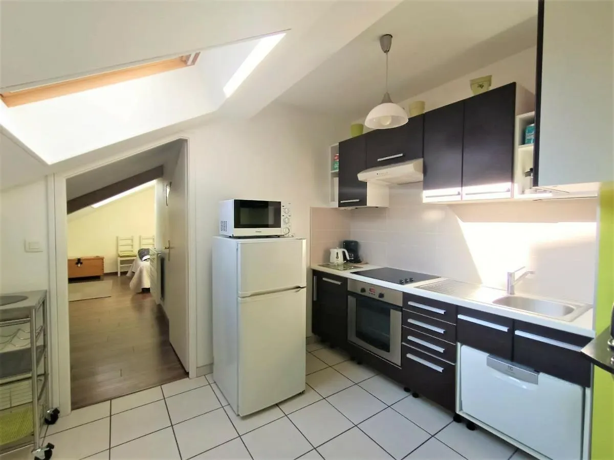 Apartment Charmant T2 Moderne Avec Balcon A Aix-Les-Bains, Proche Centre Et Services - Fr-1-555-61